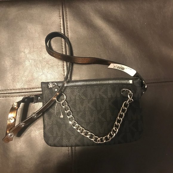 Michael Kors Handbags - Michael Kors Wallet